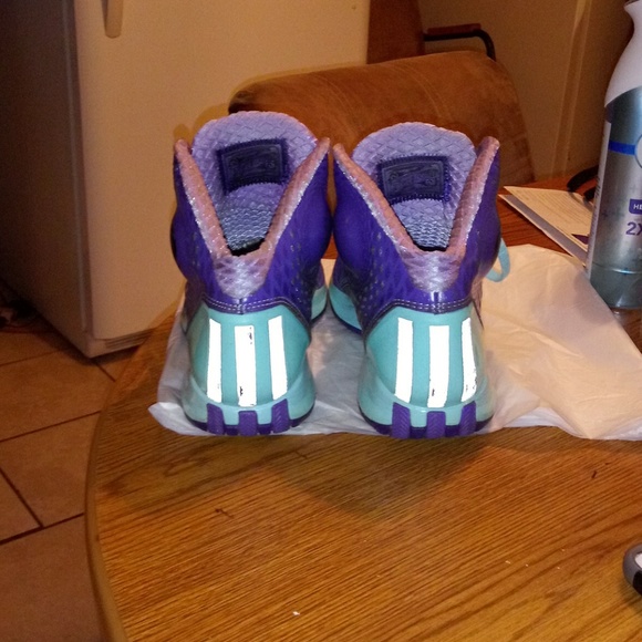 Derrick rose addidas - Picture 2 of 3